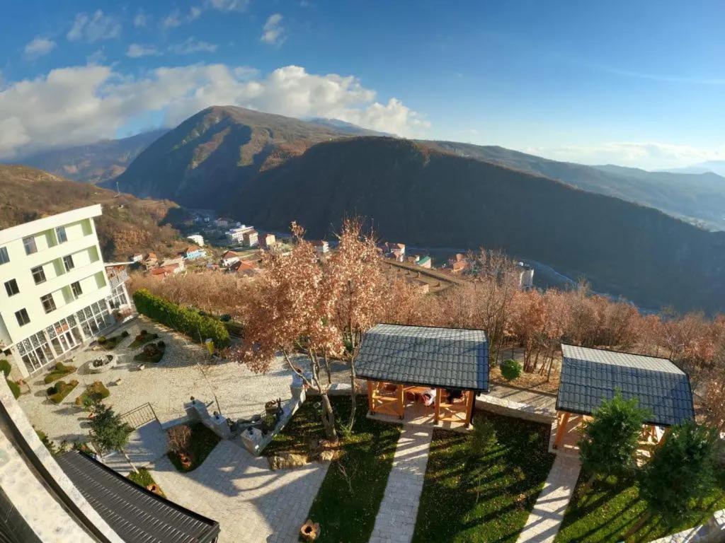 Hotel Bujtina Vrenezi Peshkopi Exteriér fotografie